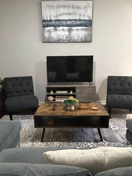 Ferienwohnung Townhouse In Uptown King Bed-Wi-Fi-Free Parking-Pool Charlotte Exterior foto